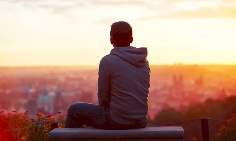 Muốn cưới nhưng bạn gái nói: Thu nhập 30 triệu/tháng chỉ đủ sống độc thân