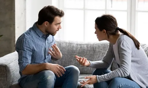 Chồng muốn bán nhà ở Hà Nội để xây nhà cho bố mẹ ở quê, tôi sốc vì lý do anh đưa ra