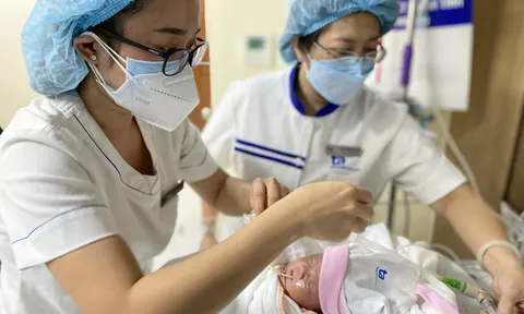 Bé sơ sinh 2 ngày tuổi tử vong vì gia đình chọn sinh mổ "giờ đẹp" ở tuần 37