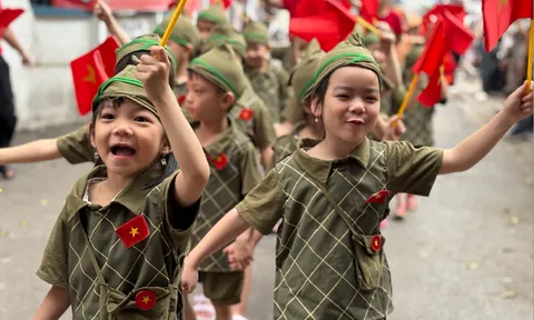 Mới: Hà Nội sẽ cho học sinh nội đô nghỉ 3 ngày phục vụ lễ diễu binh