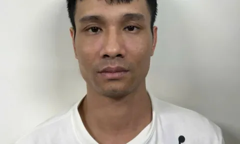 Vạch mặt "ông trùm" lừa đảo đặt trụ sở tại Campuchia: Thuê hàng trăm người Việt giả danh nhân viên sàn tài chính để chiếm đoạt hàng nghìn tỷ đồng