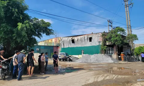 Vụ cháy lúc rạng sáng khiến 4 người tử vong ở Hà Nội có gì bất thường?