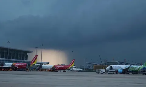 Chuyện gì đã xảy ra tại Nội Bài khiến hàng loạt máy bay phải chuyển hướng?