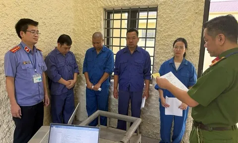 Bắt Phó Giám đốc Bệnh viện Phổi Hà Nội