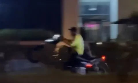 Quá bức xúc, người dân gửi clip nhóm thanh niên bốc đầu trực tiếp cho Cục trưởng CSGT, lập tức bị truy xét