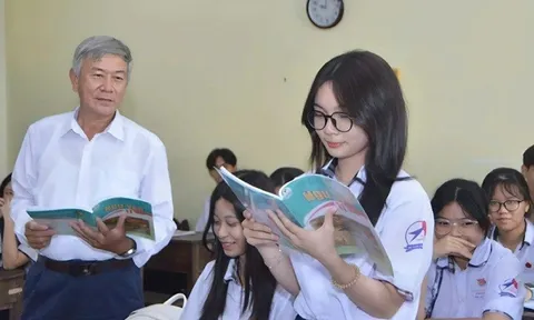 Bộ SGK được lựa chọn phải bám sát chương trình học thống nhất