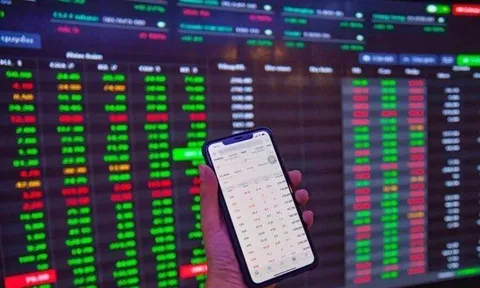 Lăng kính chứng khoán 8/8: Cơ hội lướt sóng T+