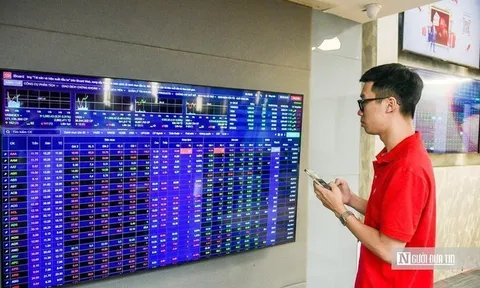 Lăng kính chứng khoán 10/10: Áp lực nguồn cung còn khá lớn