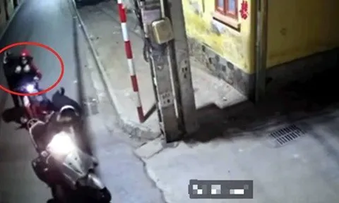 Công an vào cuộc vụ cô gái bị 3 đối tượng cướp túi xách giữa đêm tại Hà Nội