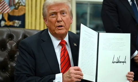 Từ ngày 4/3, ông Trump quyết định áp thuế bổ sung 10% với hàng hóa Trung Quốc