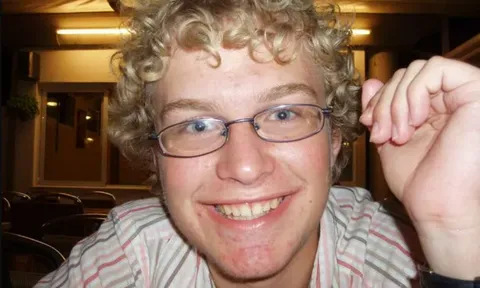 Vạch trần tội ác của kẻ ấu dâm núp sau vỏ bọc tiến sĩ, phát hiện hàng nghìn video khiếm nhã về trẻ em