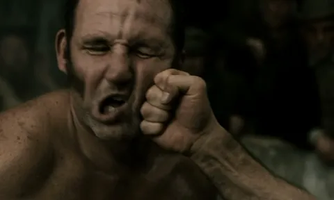 "Thách đấu" nhau sau khi say rượu và dùng ma túy, 1 công nhân xây dựng đấm bạn tử vong