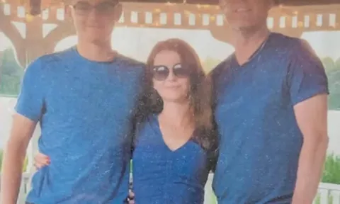 Cậu học sinh gương mẫu bỗng dưng nghỉ học, cảnh sát đến nhà kiểm tra thì phát hiện cảnh tượng kinh hoàng