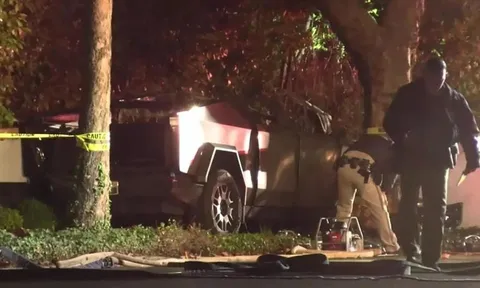 Mỹ: Lái chiếc Cybertruck sau khi sử dụng rượu và ma túy, 3 sinh viên gặp tai nạn, tử vong thương tâm