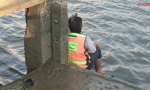 Tuyệt vọng khi thấy chồng phải tranh thức ăn với chó hoang, người phụ nữ bất ngờ nhận được ân huệ lớn