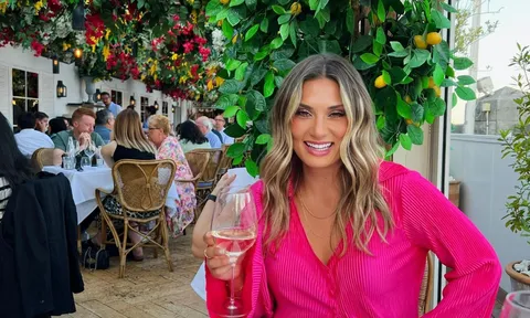 Nữ giáo viên xinh đẹp bị bắt vì lạm dụng tình dục học sinh 15 tuổi ở Mỹ