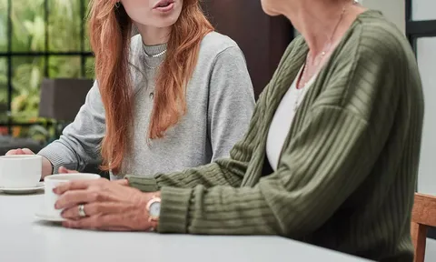 Mẹ chồng độc đoán khiến tôi mệt mỏi, phải đấu tranh để được "làm mẹ" đứa con của chính mình