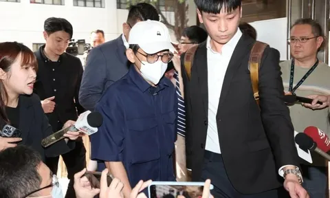 Từ danh hài nổi tiếng Đài Loan (Trung Quốc) đến kẻ ấu dâm: Tội lỗi được phơi bày qua hàng nghìn hình ảnh và video