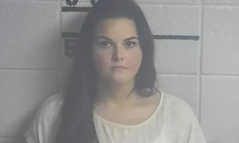 Giáo viên nữ tại Mỹ bị cáo buộc lạm dụng tình dục thiếu niên, xúi giục người này sát hại chồng mình