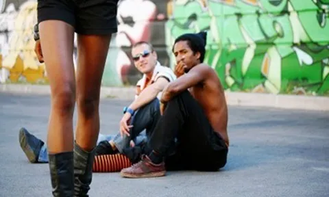 Mỹ: Người phụ nữ ở bị bắn chết sau khi từ chối lời gạ gẫm giữa phố