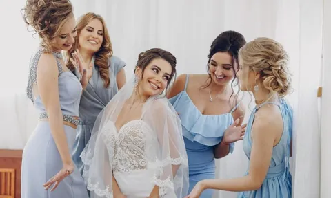 "Tôi chọn họ vì trông họ xấu": Cô dâu bị chỉ trích dữ dội vì "chơi chiêu" để nổi bật trong đám cưới