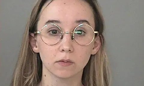 Cựu giáo viên Mỹ bị bắt vì nghi có quan hệ tình dục với học sinh trung học