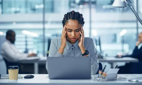 Cử nhân Gen Z cay đắng chia sẻ: “Bằng đại học giờ không bằng... AI”