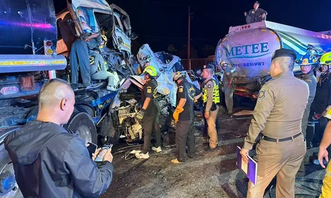 Vụ dừng xe thay bỉm cho con, cả gia đình bị ép nát giữa hai xe tải, 8 người tử vong: Danh tính nạn nhân xấu số