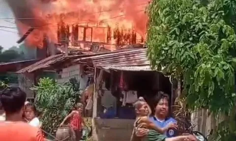 Mẹ không cho tiền mua ma túy, nghịch tử phóng hỏa thiêu rụi cả căn nhà