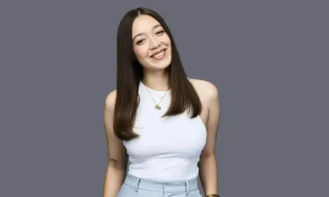 Giọng nữ ngọt ngào, bí ẩn phát thanh suốt 6 tháng hóa ra là AI, thính giả sốc nặng