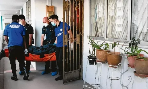 Theo vết trần nhà "rỉ máu", phát hiện thi thể cụ bà 77 tuổi tử vong trong căn hộ tầng trên