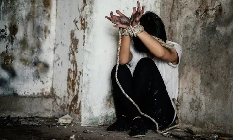 Bắt giữ băng nhóm ma túy đổ sốt cay vào mắt, tra tấn đối thủ như thời trung cổ suốt 18 giờ đồng hồ