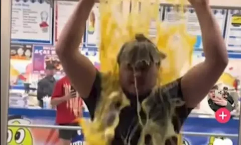 Quay lén nhà người khác, tự đổ trứng lên đầu: TikToker đối mặt vòng lao lý sau loạt video "câu view" phản cảm