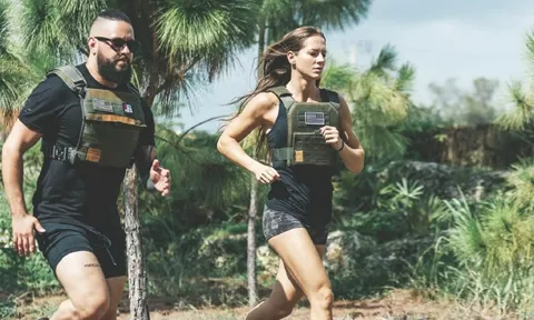 Xu hướng tập luyện 2025: Áo tạ trở thành “vũ khí bí mật” được giới fitness săn đón