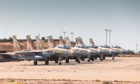 Israel phát động chiến dịch tấn công phủ đầu vào Iran, hàng chục mục tiêu hạt nhân bị không kích