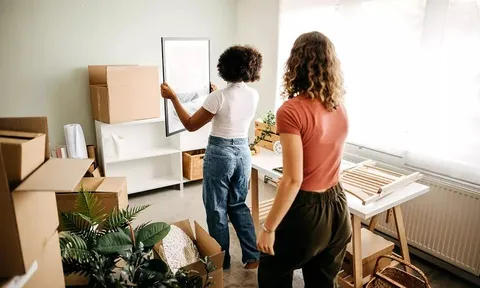 Em gái thất nghiệp ở nhờ suốt 2 tuần, tôi vừa nhắc chuyện tiền nhà liền bị mắng là ích kỷ, vô tâm