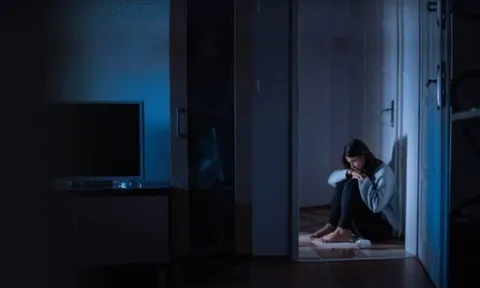 Hai năm chôn vùi cảm xúc, tôi lại gặp người đàn ông từng làm tan nát gia đình mình