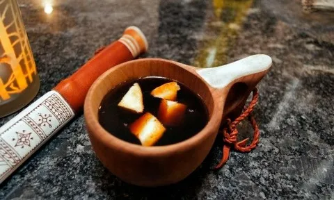 Bỏ đường, bỏ sữa đã xưa rồi, người Thụy Điển bỏ... phô mai vào cà phê