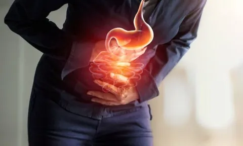 Sút cân liên tục trong 3 tháng, người đàn ông phát hiện mắc cùng lúc 2 bệnh ung thư nguy hiểm