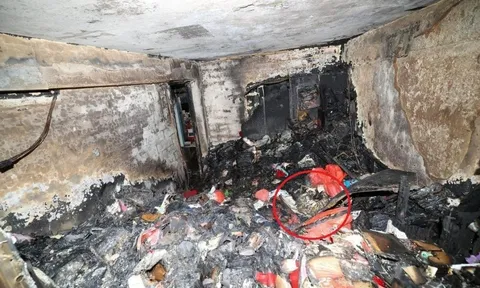 Điện thoại phát nổ khi đang sạc thiêu rụi cả căn hộ, gia đình may mắn thoát chết nhưng sự mất mát này khiến ai cũng xót xa