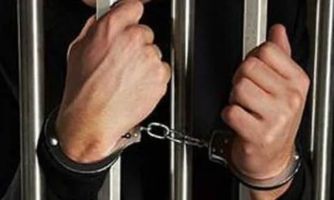 Không cần trèo tường hay đào hầm, tù nhân trốn thoát chỉ bằng món đồ không ai ngờ tới