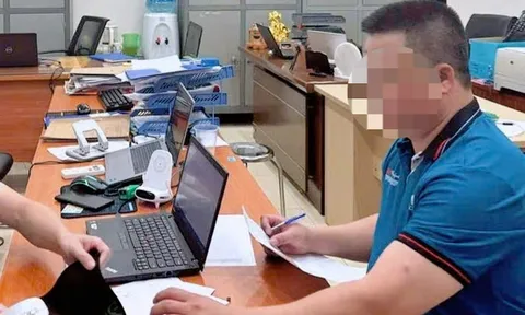 Hé lộ danh tính người đàn ông rút chìa khóa xe khách rồi bỏ đi, gây náo loạn trên đường Vành đai 3