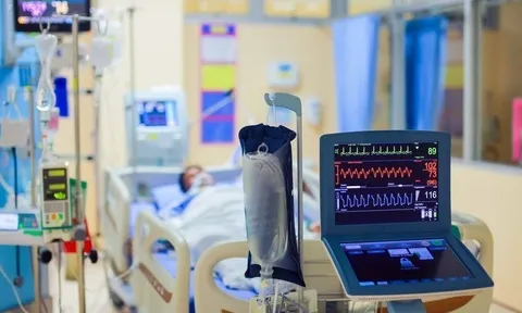 Cả gia đình nhập viện vì món rau quen thuộc, bác sĩ cảnh báo sai lầm chết người này