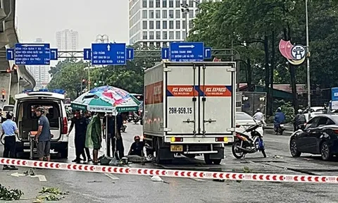 Hà Đông: Tai nạn kinh hoàng khiến 1 phụ nữ tử vong tại chỗ dưới gầm xe tải