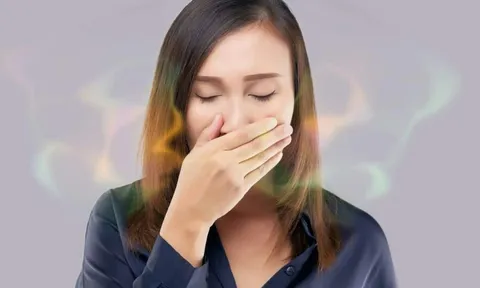 Hôi miệng suốt 5 năm, cô gái trẻ đi khám thì bàng hoàng phát hiện điều này khiến tinh thần khủng hoảng nghiêm trọng