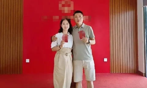 Vượt qua giây phút sinh tử trên cao tốc, chàng trai quay sang hỏi một câu khiến bạn gái gật đầu ngay lập tức, quyết định nắm tay nhau suốt đời