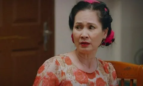 Mẹ chồng sốc nặng trước tin nhắn con dâu gửi lúc con trai đang trên bàn mổ