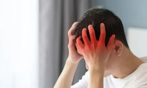 Vừa ngủ dậy mà chóng mặt, tê bì tay chân hay méo miệng: Đừng bỏ qua vì có thể là dấu hiệu đột quỵ cận kề