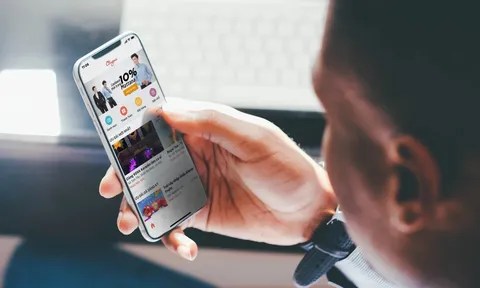 Mất gần 2 tỷ đồng vì mua đồ chơi tình dục trên "web đen"