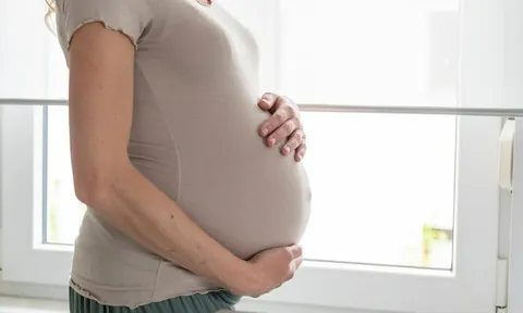 Người phụ nữ khiến dư luận rúng động khi sinh liền 3 con trong 4 năm, tất cả chỉ để "né" một bản án tù 5 năm